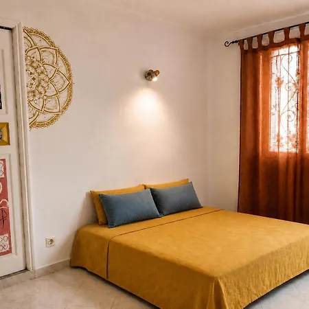 Apartment 2-4 Personnes Centre Historique De Frejus